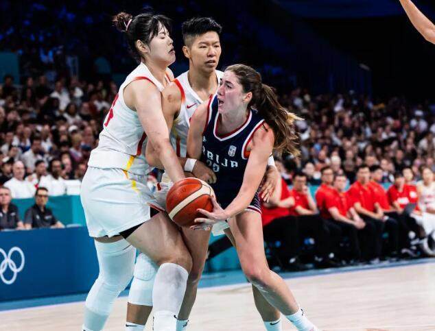 华体会体育登录-中国女篮生死战怎么打？重用李月汝别再自废武功