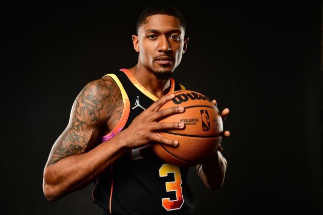 华体会体育登录-【观察】比尔如何胜任控卫？太阳需要他化身库里